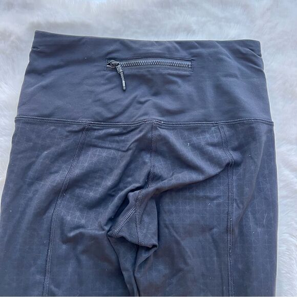 Lululemon Runday 7/8 Tri Geo Embossed Leggings Black Zippers Workout 2 - Picture 13 of 16